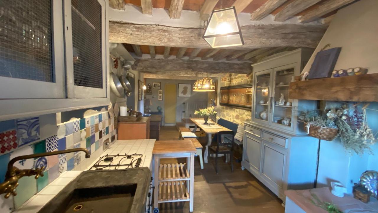Residenza Buggiano Antica B&B - Charme Apartment In Tuscany Borgo a Buggiano Eksteriør billede