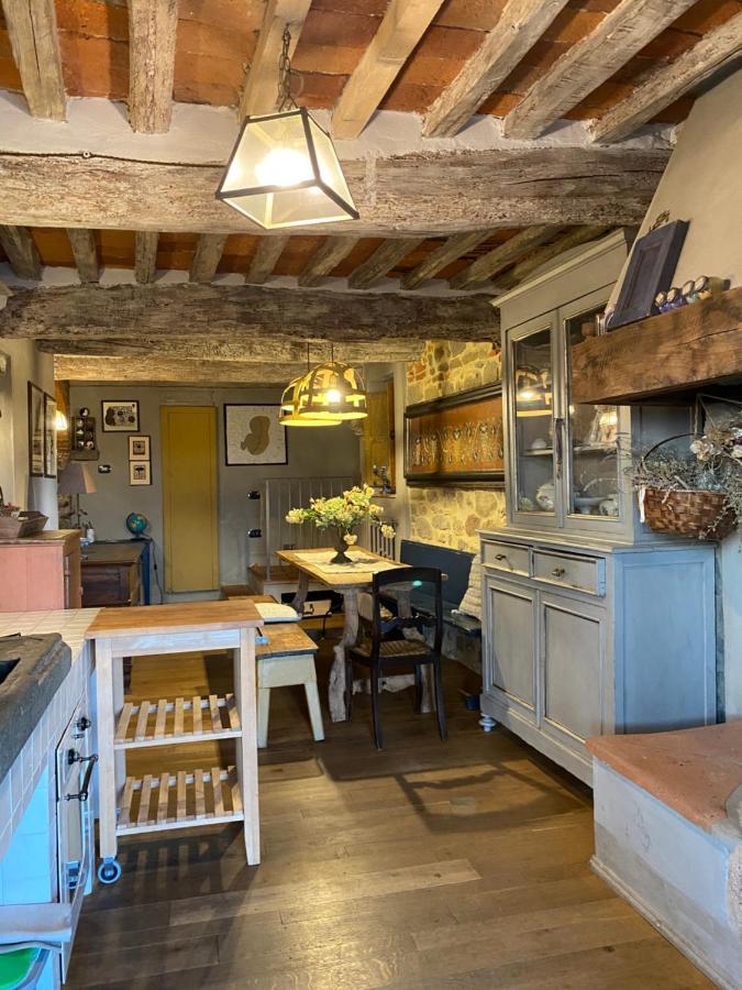 Residenza Buggiano Antica B&B - Charme Apartment In Tuscany Borgo a Buggiano Eksteriør billede