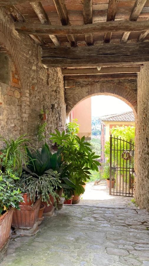 Residenza Buggiano Antica B&B - Charme Apartment In Tuscany Borgo a Buggiano Eksteriør billede